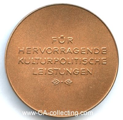 Foto 3 : KULTURBUND DER DDR (KB). Johannes R.-Becher-Medaille...