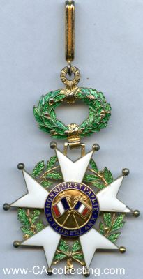 Photo 7 : ORDEN DER EHRENLEGION. Kreuz der Kommandeure 1951. Bronze...