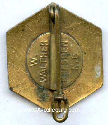 Foto 2 : VOLKS-MÄNNERCHOR. Mitgliedsabzeichen um 1925. Bronze...