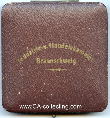 Foto 2 : BRAUNSCHWEIG. Medaille für treue Mitarbeit der...