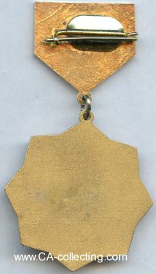 Foto 2 : MEDAILLE 20 JAHRE SIEG DES KOLLEKTIVS. Bronze vergoldet...