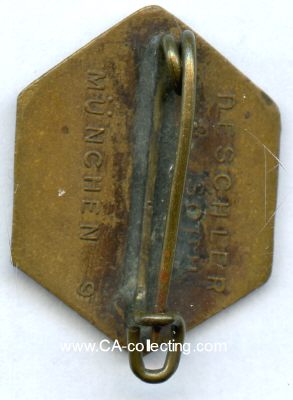 Foto 2 : BAYERN UND REICH. Mitgliedsabzeichen um 1925. Bronze...