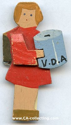 VDA-SCHULSAMMLER. März 1935. Farbige Holzfigur....