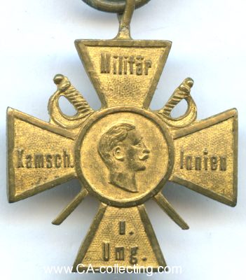Foto 2 : INNIEN. Kreuz der Militärkameradschaft Innien und...