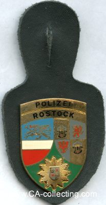 ZUGEHÖRIGKEITSABZEICHEN 'Polizei Rostock'. Vergoldet...