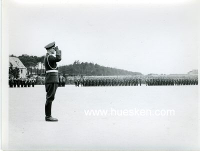 Foto 3 : 9 PHOTOS 12x9cm: Aufnahmen einer Truppenparade