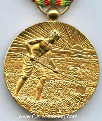 Photo 3 : GOLDENE VERDIENSTMEDAILLE FÜR LANDWIRTSCHAFT. Bronze...