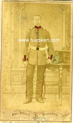 KABINETTPHOTO 10x6cm: Porträt eines Soldaten, teils...
