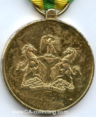 Foto 3 : NATIONALE BÜRGERKRIEGS-MEDAILLE 1966-1970. Bronze...
