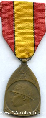 KRIEGS-ERINNERUNGSMEDAILLE 1914-1918. Bronze 48x31mm am...