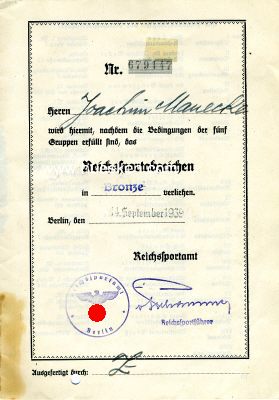 Foto 2 : URKUNDENHEFT zum Reichssportabzeichen Bronze, ausgestellt...
