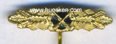 HEERES-NAHKAMPFSPANGE GOLD. Miniatur 5x22mm an Nadel.
