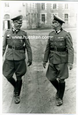 PHOTO 13x9cm: zwei Offiziere mit Eisernen Kreuzen...