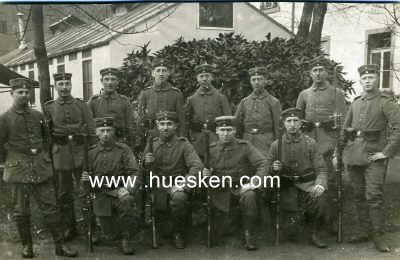 PHOTO 12x8cm: Gruppe feldgrauer Infanteristen.