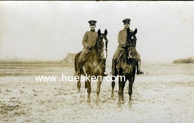 PHOTO 9x14cm: Zwei Offiziere zu Pferd.