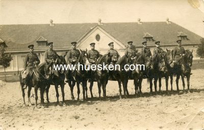 PHOTO Reichswehr-Kavalleristen zu Pferd. Atelier...