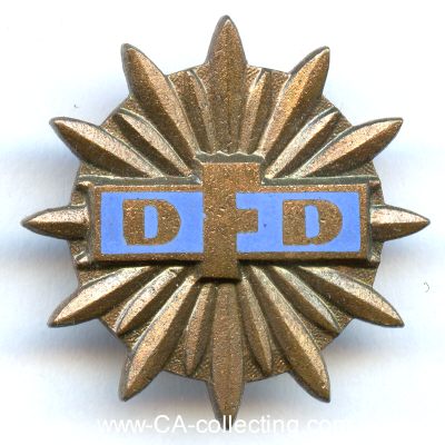 DEMOKRATISCHER FRAUENBUND DEUTSCHLANDS (DFD). Bronzene...