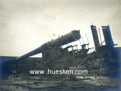 PHOTO 8x12cm: Zerstörtes Festungsgeschütz.