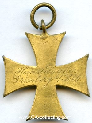 Photo 2 : LEBIEN (DAMNICA). Kreuz des Kriegerverein Lebien. Bronze...