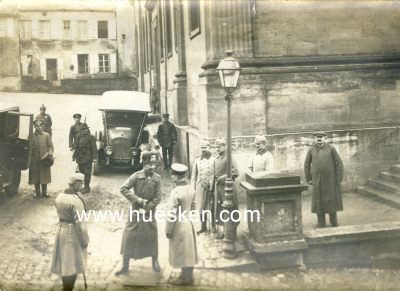 PHOTO 11x15cm um 1916: Kronprinz Wilhelm im Gespräch...