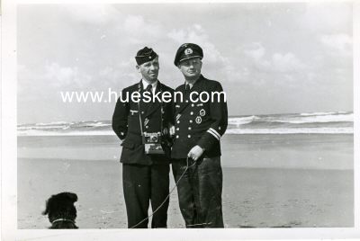 PHOTO 9x13cm: Oberleutnant zur See mit Minensucher- und...