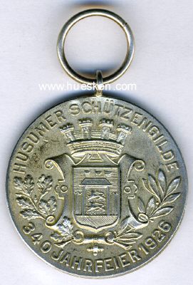 Foto 2 : HUSUM. Silbermedaille zur 340-Jahrfeier 1926. Stehender...