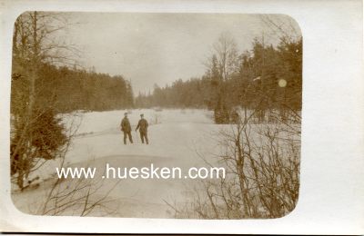 PHOTO 9x14cm: Zwei  Soldaten in Schneelandschaft.