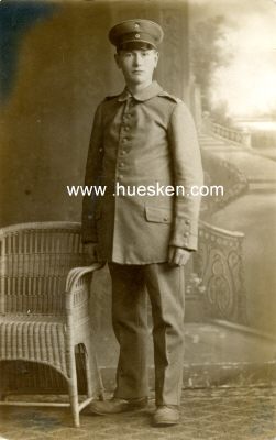 PHOTO 14x9cm: Feldgrauer Soldat.