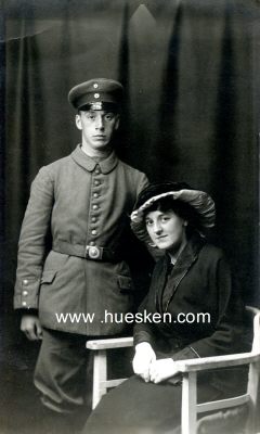 PHOTO 13x9cm: Feldgrauer Soldat mit Frau im Oktober 1914,...