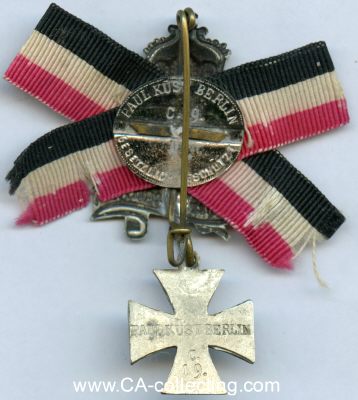 Foto 3 : NEISSER (HILDESHEIM). Kreuz des Krieger-Verein Neisser...