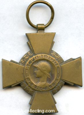 MILITÄR-VERDIENSTKREUZ 'Croix du Combattant'. Bronze...