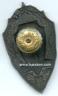 Foto 2 : KGB GRENZTRUPPEN-JUBILÄUMSABZEICHEN 75 JAHRE. Bronze...