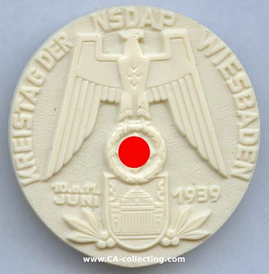 WIESBADEN. Abzeichen zum Kreistag der NSDAP am 10./11....