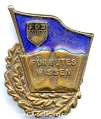 ABZEICHEN 'FÜR GUTES WISSEN' 1950-1954 IN BRONZE