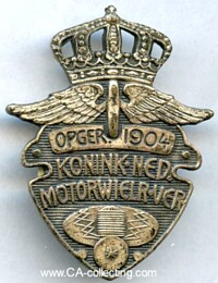 DECORATIVE BADGE ABOUT 1930