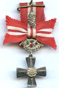 ORDER OF THE LIBERTY CROSS 4th CLASS WITH SWORDS.