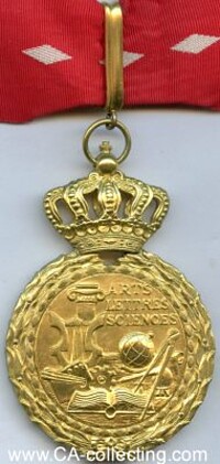 GILDED PRICE MEDAL FOR ART AND SCIENCE 1952.